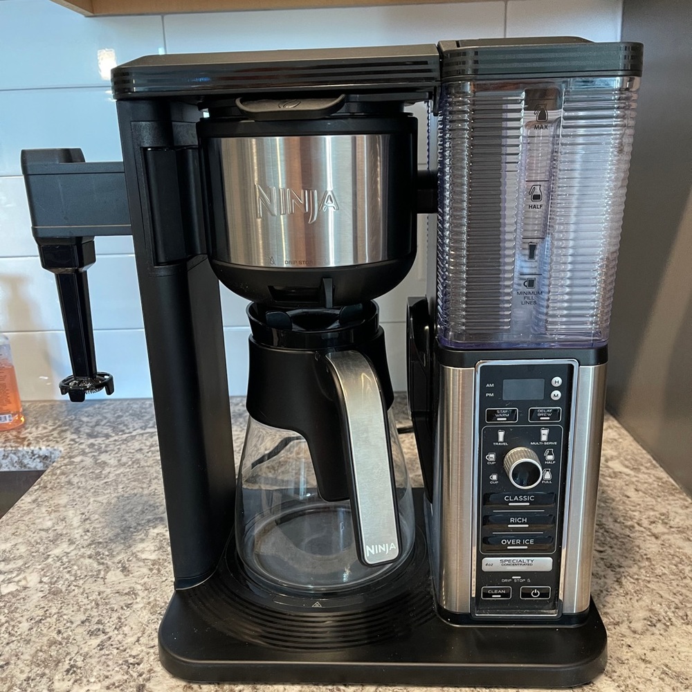 NINJA specialty coffee maker